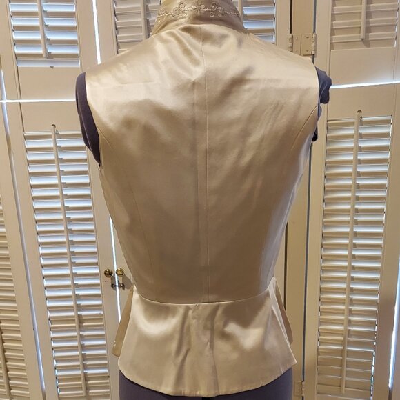 NWT Elegant Cream Embroidered Blouse - Picture 4 of 8